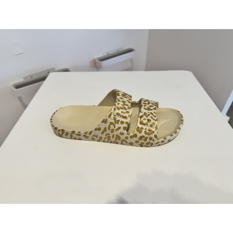 Freedom Moses Muiltje Beige